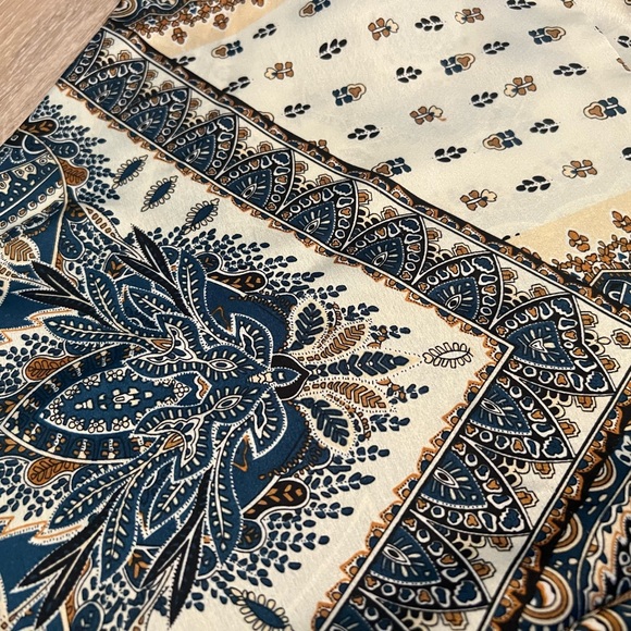 Cute Top - Picture 2 of 4